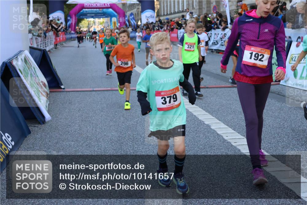 06.09.2026 - CURREX Alsterlauf Strokosch-Dieckow http://msf.ph/oto/10141657 06.09.2026 10:54:06 Ziel 157, 195, 201, 202, 203, 216, 218, 221, 256, 260, 292, 296, 312, 321, 347, 364, 379, 414, 416, 443, 446, 455, 8253 meine-sportfotos.de