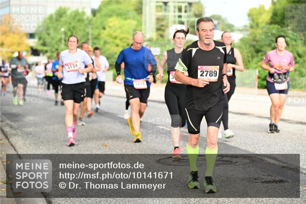 06.09.2026 - CURREX Alsterlauf Dr. Thomas Lammeyer http://msf.ph/oto/10141671 06.09.2026 10:10:43 Laufen 3134, 3614, 3, 2789, 66 meine-sportfotos.de