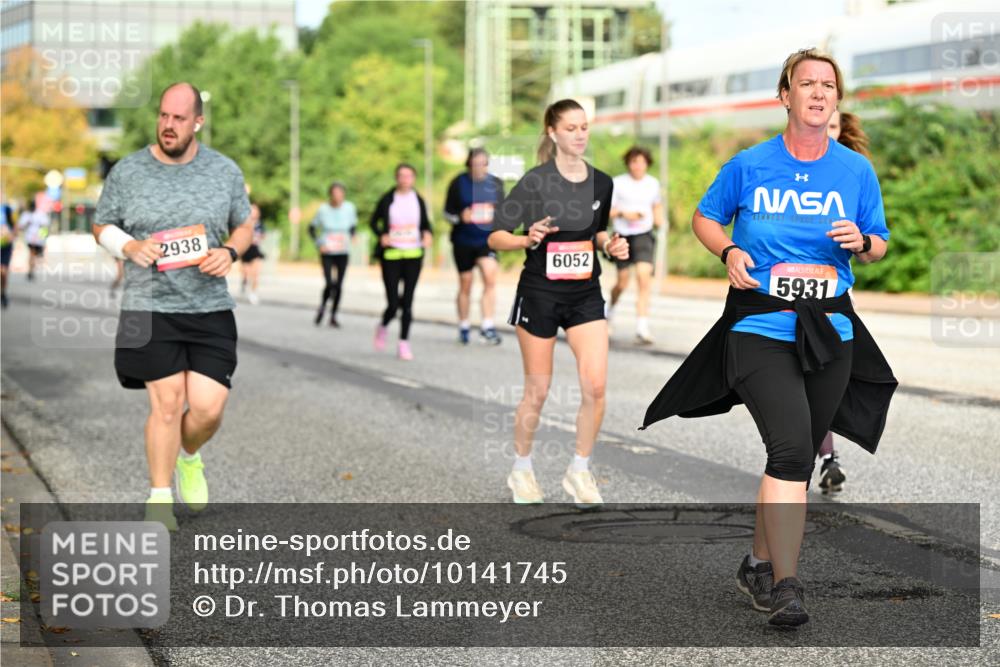 06.09.2026 - CURREX Alsterlauf Dr. Thomas Lammeyer http://msf.ph/oto/10141745 06.09.2026 10:10:51 Laufen 2938, 6052, 5931 meine-sportfotos.de
