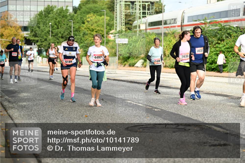 06.09.2026 - CURREX Alsterlauf Dr. Thomas Lammeyer http://msf.ph/oto/10141789 06.09.2026 10:10:56 Laufen 3741, 6332, 6189, 5632, 4497, 5630, 439 meine-sportfotos.de