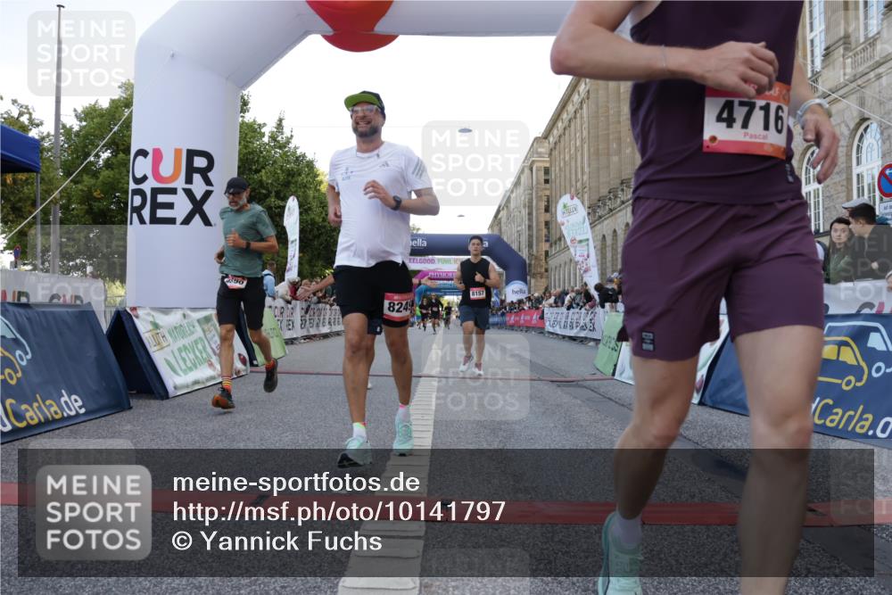 06.09.2026 - CURREX Alsterlauf Yannick Fuchs http://msf.ph/oto/10141797 06.09.2026 09:46:47 Ziel 2556, 3432, 3617, 4716, 4877, 4890, 5430, 8092, 8249 meine-sportfotos.de