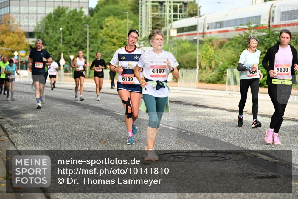 06.09.2026 - CURREX Alsterlauf Dr. Thomas Lammeyer http://msf.ph/oto/10141810 06.09.2026 10:10:58 Laufen 6332, 6189, 4497, 5439, 5630 meine-sportfotos.de