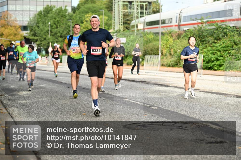 06.09.2026 - CURREX Alsterlauf Dr. Thomas Lammeyer http://msf.ph/oto/10141847 06.09.2026 10:11:02 Laufen 5457, 323, 3741, 64, 6332, 5081 meine-sportfotos.de
