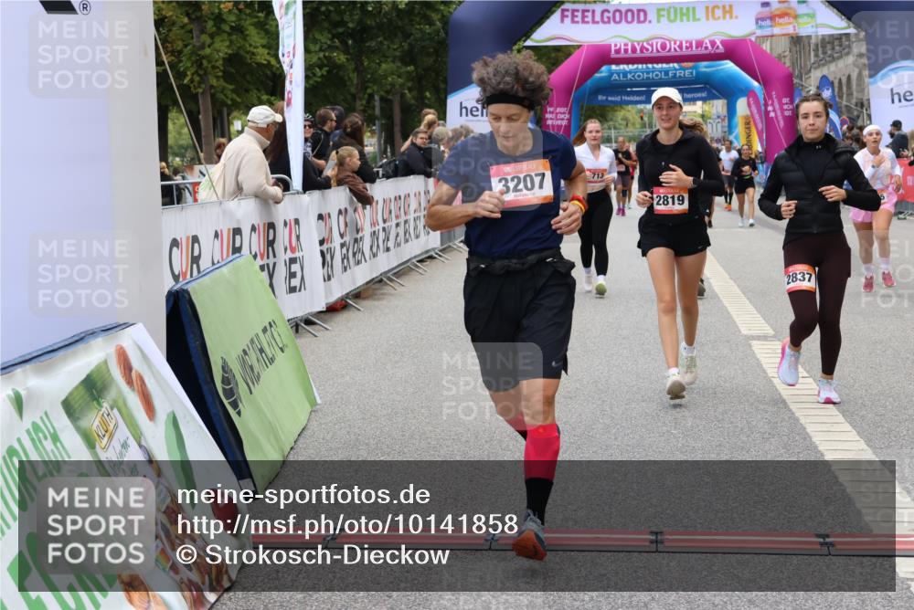 06.09.2026 - CURREX Alsterlauf Strokosch-Dieckow http://msf.ph/oto/10141858 06.09.2026 10:19:19 Ziel 2819, 2837, 3207, 3669, 3713, 4665, 5788 meine-sportfotos.de