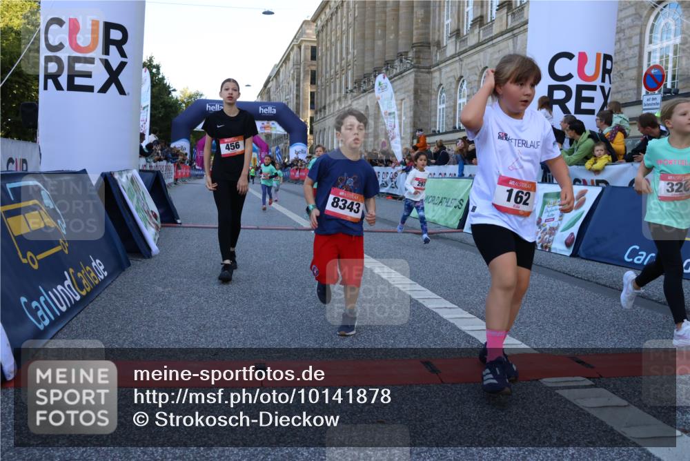 06.09.2026 - CURREX Alsterlauf Strokosch-Dieckow http://msf.ph/oto/10141878 06.09.2026 10:54:33 Ziel 162, 240, 267, 297, 304, 318, 326, 329, 333, 343, 351, 361, 367, 387, 456, 8343 meine-sportfotos.de