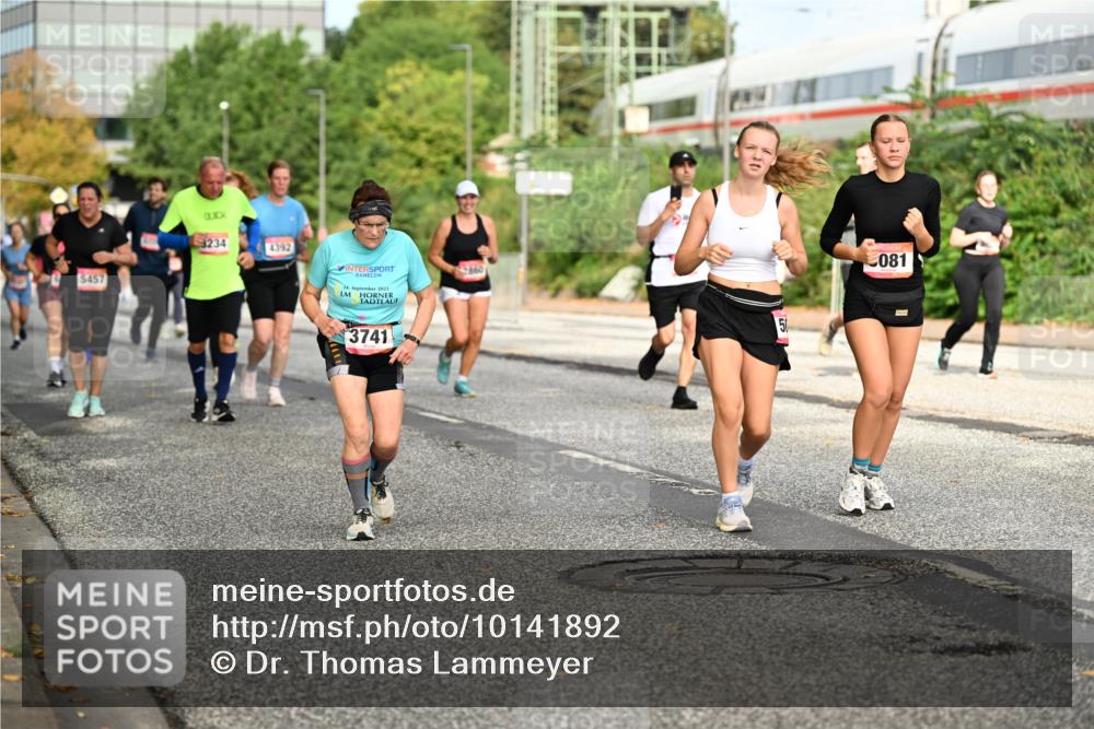 06.09.2026 - CURREX Alsterlauf Dr. Thomas Lammeyer http://msf.ph/oto/10141892 06.09.2026 10:11:06 Laufen 5457, 3234, 4392, 24, 2023, 860, 3741, 50, 081 meine-sportfotos.de