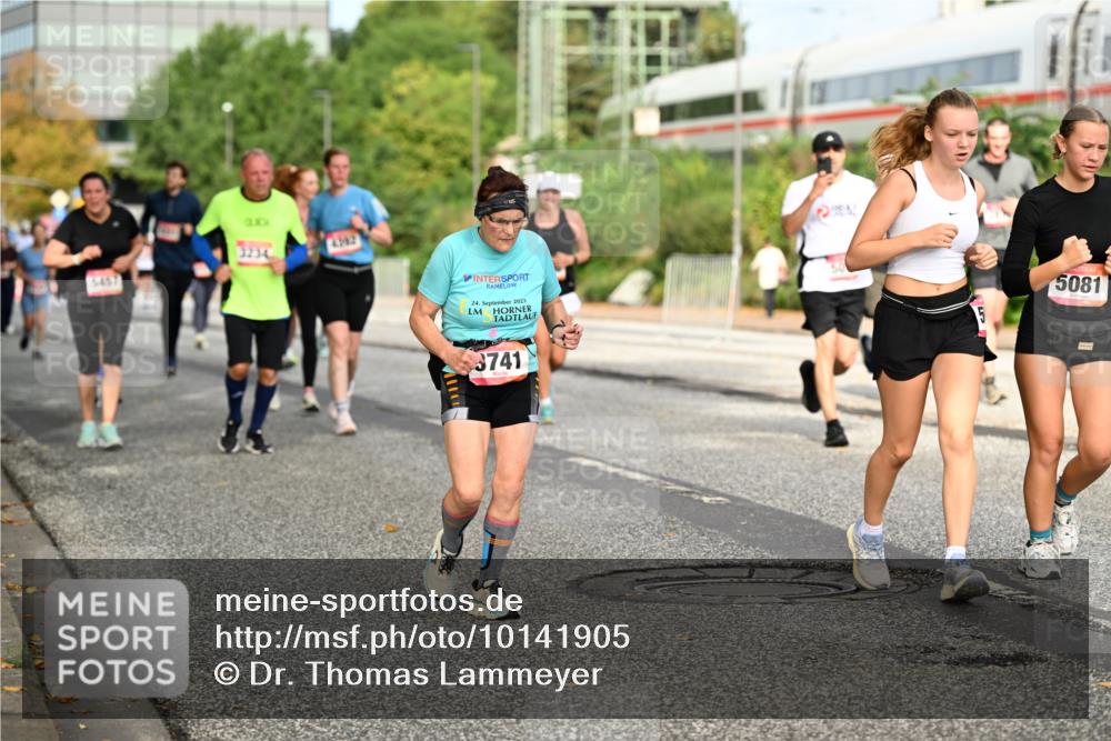06.09.2026 - CURREX Alsterlauf Dr. Thomas Lammeyer http://msf.ph/oto/10141905 06.09.2026 10:11:07 Laufen 3234, 5457, 4362, 24, 2023, 5081, 3741 meine-sportfotos.de