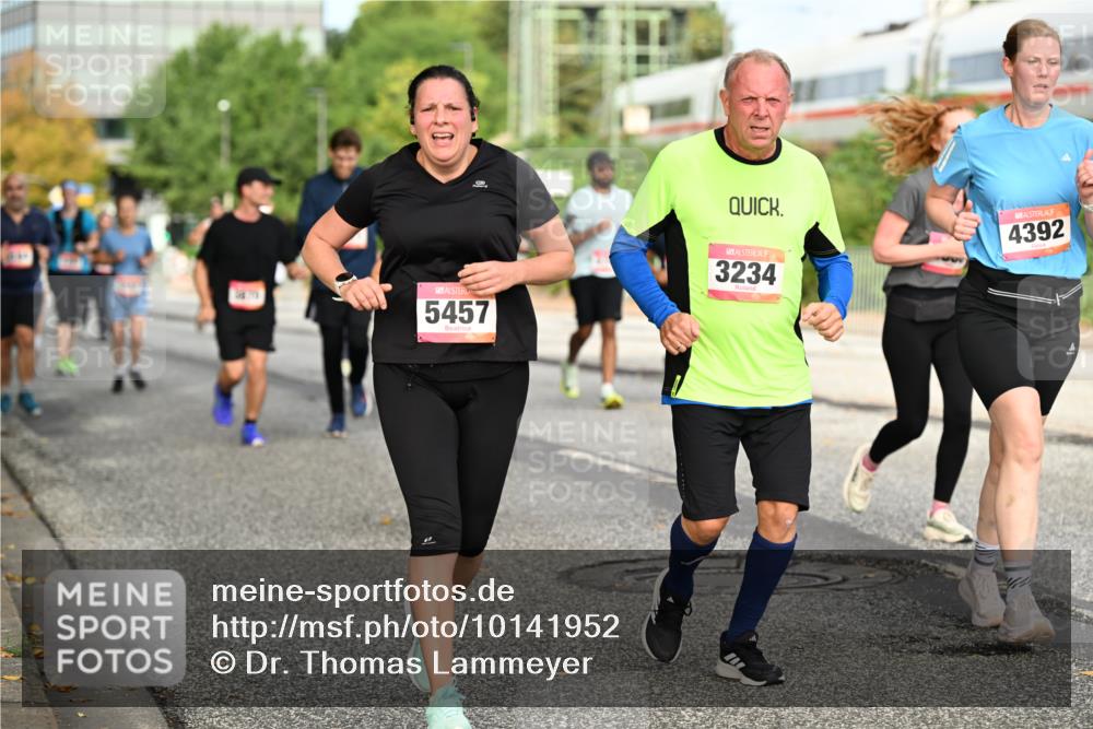 06.09.2026 - CURREX Alsterlauf Dr. Thomas Lammeyer http://msf.ph/oto/10141952 06.09.2026 10:11:12 Laufen 4392, 5457, 3234 meine-sportfotos.de