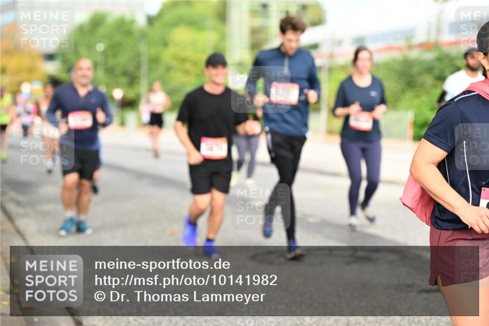 06.09.2026 - CURREX Alsterlauf Dr. Thomas Lammeyer http://msf.ph/oto/10141982 06.09.2026 10:11:15 Laufen  meine-sportfotos.de