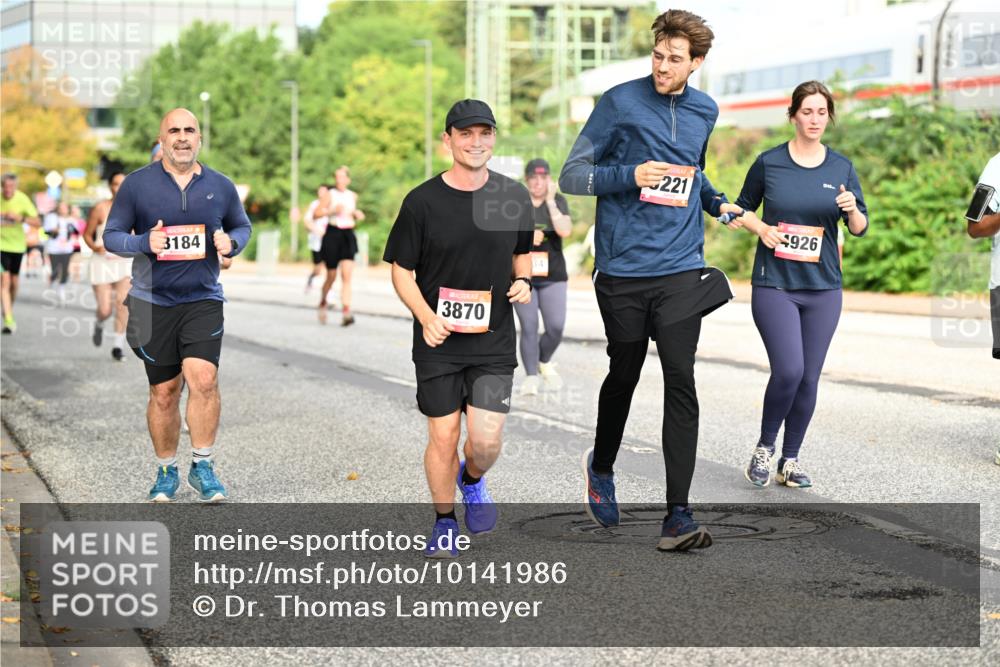 06.09.2026 - CURREX Alsterlauf Dr. Thomas Lammeyer http://msf.ph/oto/10141986 06.09.2026 10:11:15 Laufen 3184, 3870, 221, 4926 meine-sportfotos.de