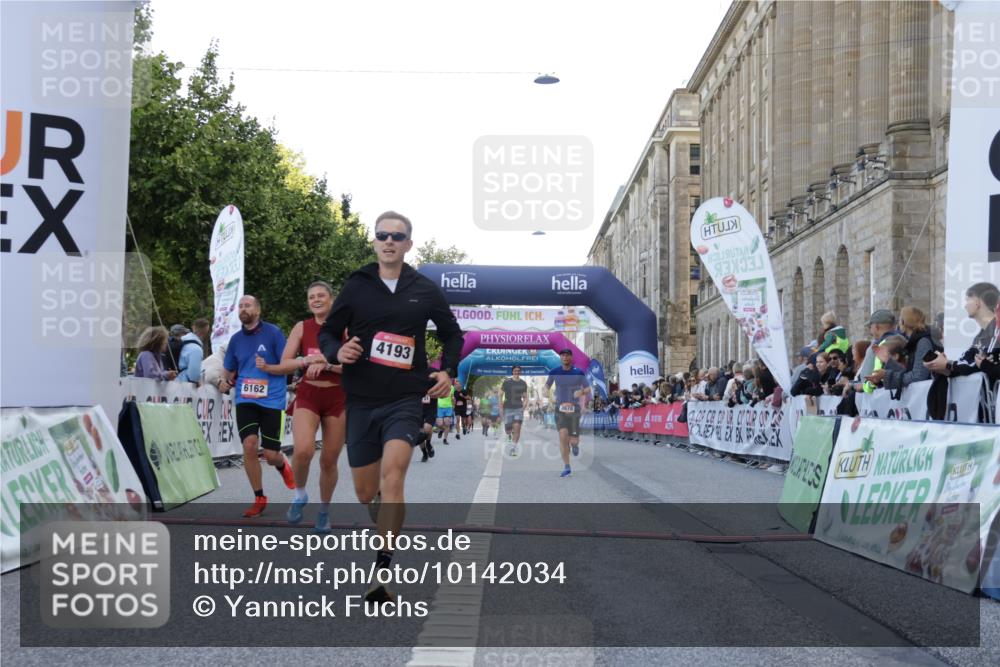 06.09.2026 - CURREX Alsterlauf Yannick Fuchs http://msf.ph/oto/10142034 06.09.2026 09:46:52 Ziel 3432, 3678, 4311, 4716, 4890, 5198, 5731, 6162, 6255, 8092, 8249 meine-sportfotos.de