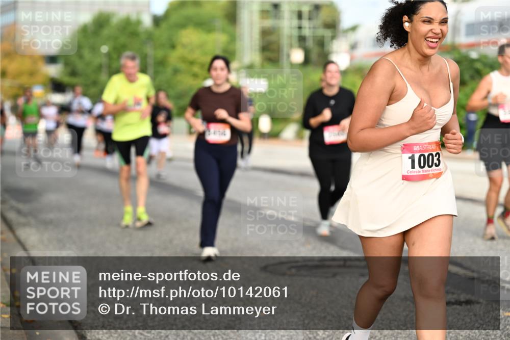 06.09.2026 - CURREX Alsterlauf Dr. Thomas Lammeyer http://msf.ph/oto/10142061 06.09.2026 10:11:23 Laufen 1003 meine-sportfotos.de