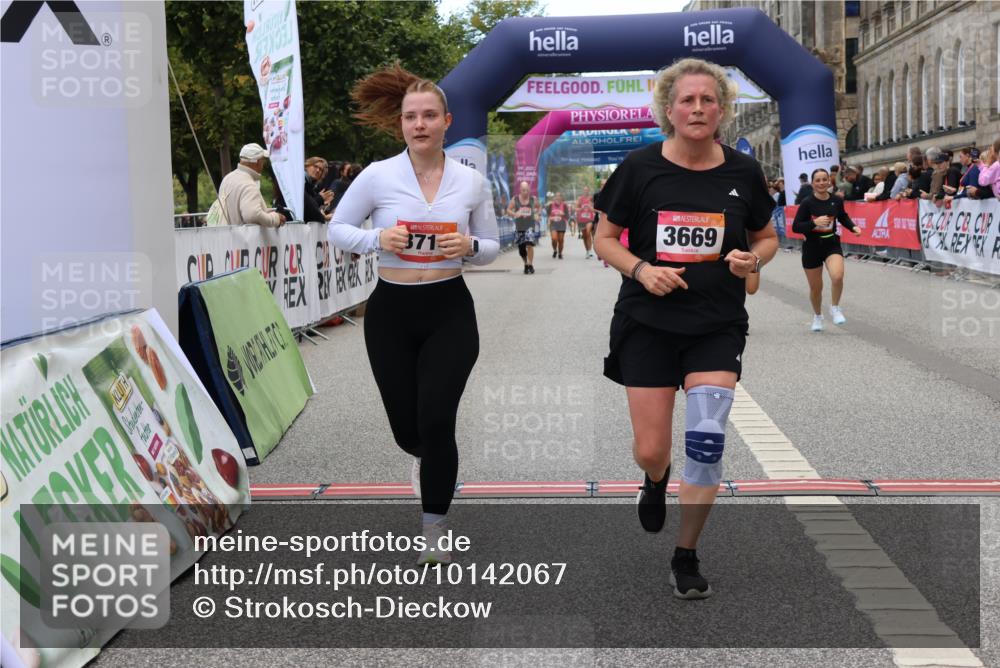 06.09.2026 - CURREX Alsterlauf Strokosch-Dieckow http://msf.ph/oto/10142067 06.09.2026 10:19:24 Ziel 2819, 2837, 3207, 3669, 3713, 4665, 5422, 5426, 5427, 5788, 5795 meine-sportfotos.de