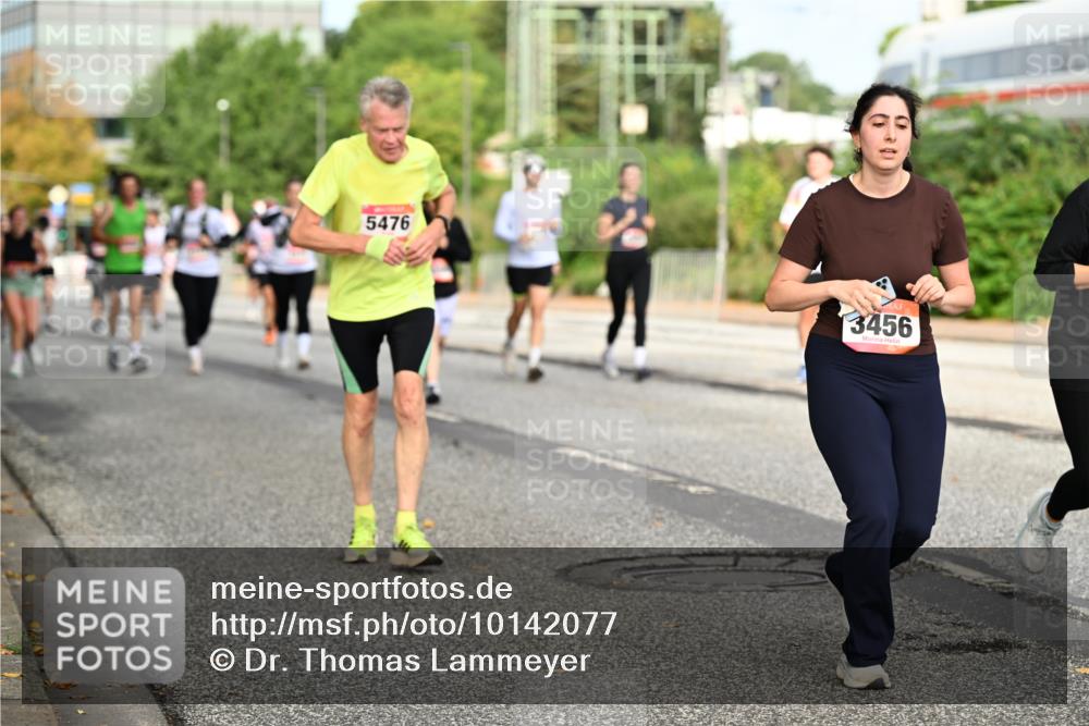 06.09.2026 - CURREX Alsterlauf Dr. Thomas Lammeyer http://msf.ph/oto/10142077 06.09.2026 10:11:25 Laufen 5476, 3456 meine-sportfotos.de
