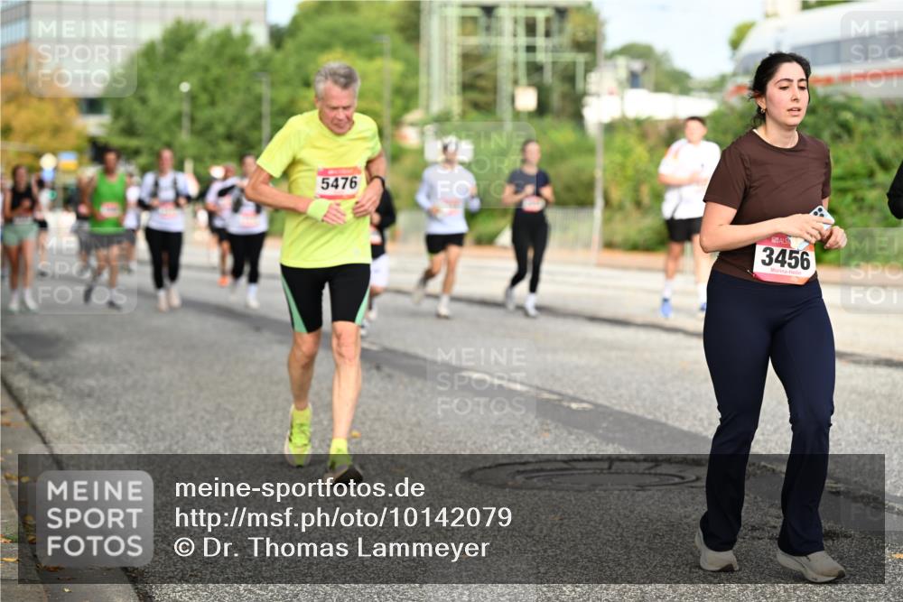 06.09.2026 - CURREX Alsterlauf Dr. Thomas Lammeyer http://msf.ph/oto/10142079 06.09.2026 10:11:25 Laufen 5476, 3456 meine-sportfotos.de