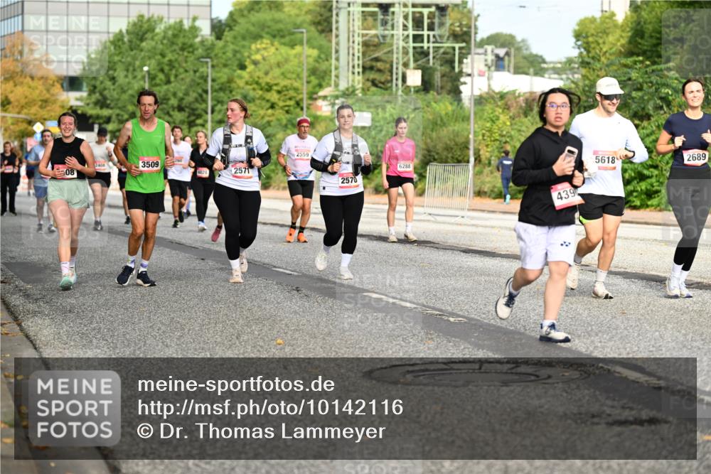 06.09.2026 - CURREX Alsterlauf Dr. Thomas Lammeyer http://msf.ph/oto/10142116 06.09.2026 10:11:29 Laufen 08, 2408, 3509, 2571, 2559, 2570, 6288, 439, 5618, 2689 meine-sportfotos.de