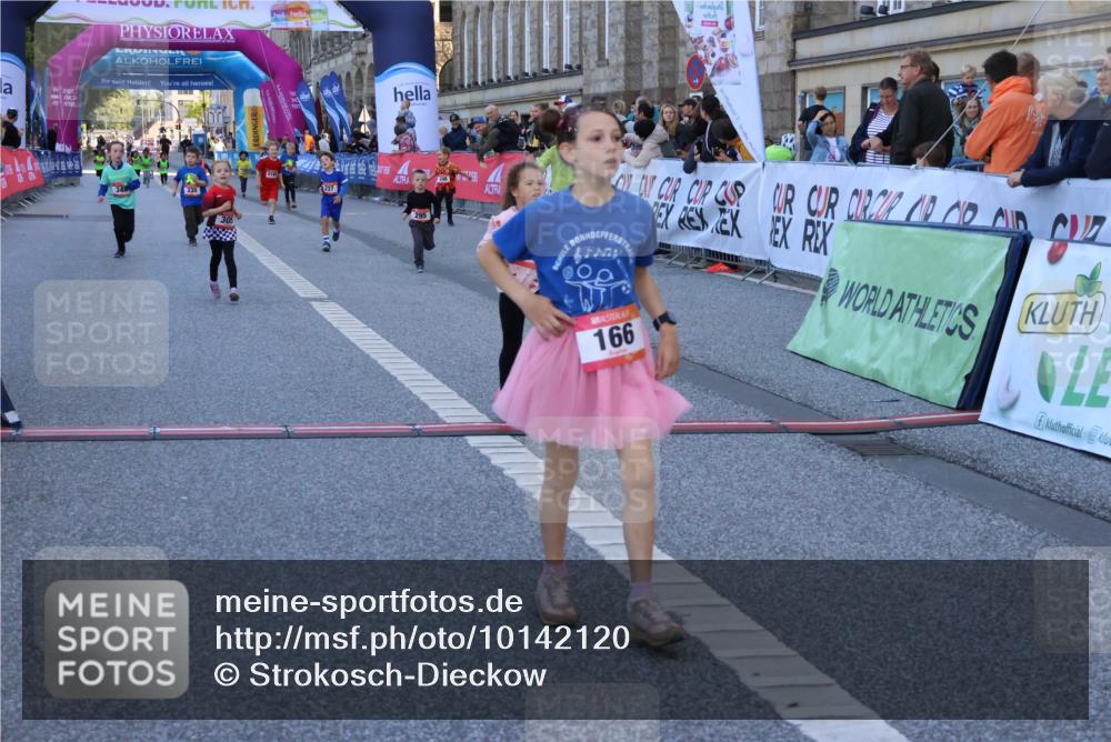06.09.2026 - CURREX Alsterlauf Strokosch-Dieckow http://msf.ph/oto/10142120 06.09.2026 10:55:34 Ziel 166, 220, 295, 305, 344, 369, 435 meine-sportfotos.de
