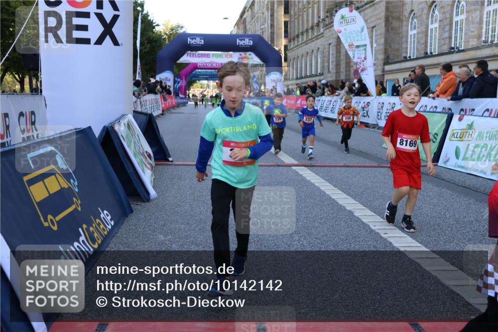 06.09.2026 - CURREX Alsterlauf Strokosch-Dieckow http://msf.ph/oto/10142142 06.09.2026 10:55:41 Ziel 220, 237, 248, 295, 305, 335, 342, 344, 410, 8169 meine-sportfotos.de
