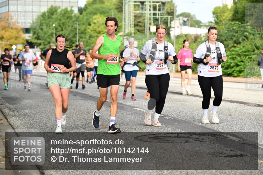 06.09.2026 - CURREX Alsterlauf Dr. Thomas Lammeyer http://msf.ph/oto/10142144 06.09.2026 10:11:32 Laufen 350, 09, 558, 257, 6214, 2570 meine-sportfotos.de