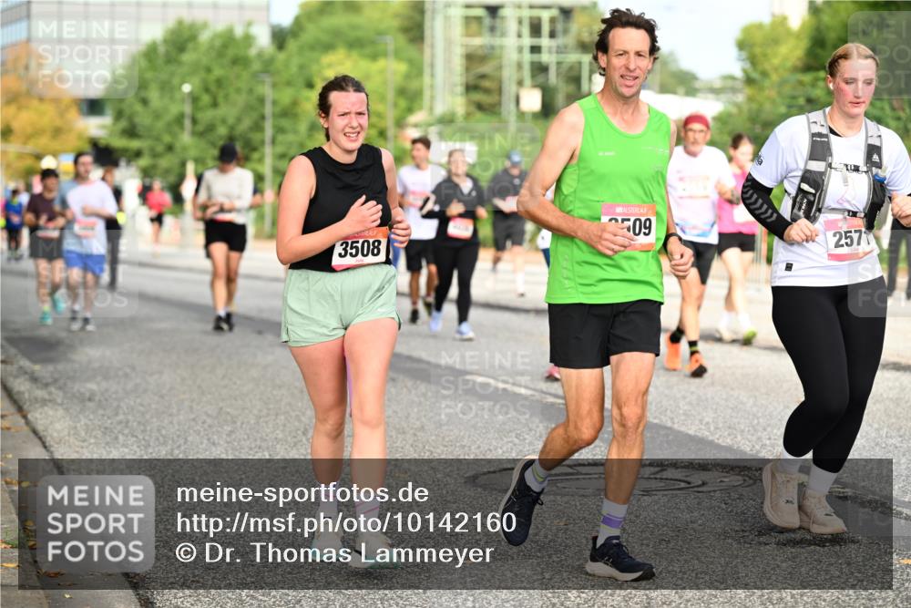 06.09.2026 - CURREX Alsterlauf Dr. Thomas Lammeyer http://msf.ph/oto/10142160 06.09.2026 10:11:33 Laufen 3508, 509, 2571 meine-sportfotos.de