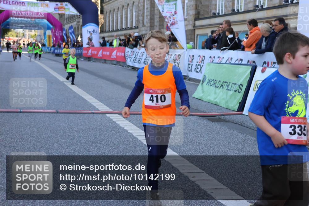 06.09.2026 - CURREX Alsterlauf Strokosch-Dieckow http://msf.ph/oto/10142199 06.09.2026 10:55:47 Ziel 237, 248, 335, 342, 366, 410, 8169 meine-sportfotos.de