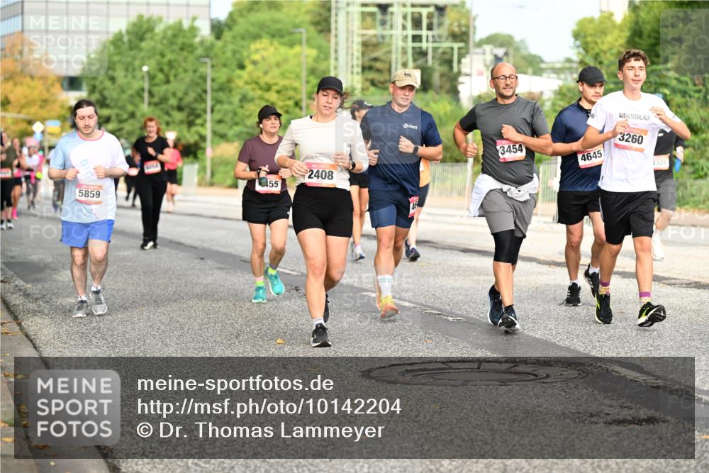 06.09.2026 - CURREX Alsterlauf Dr. Thomas Lammeyer http://msf.ph/oto/10142204 06.09.2026 10:11:38 Laufen 5859, 155, 2408, 3454, 4645, 3260, 1320 meine-sportfotos.de