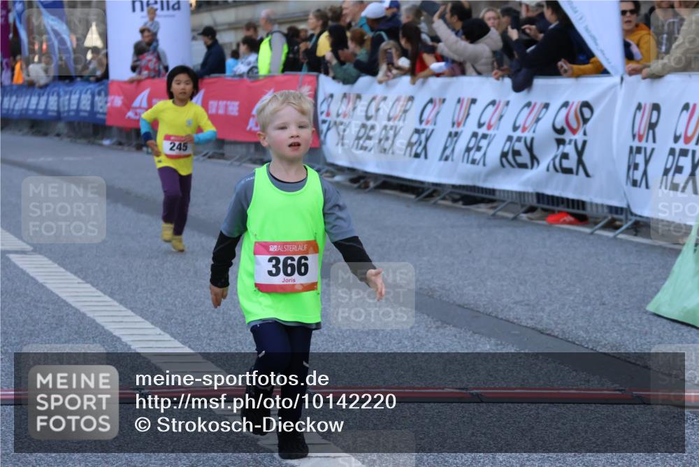 06.09.2026 - CURREX Alsterlauf Strokosch-Dieckow http://msf.ph/oto/10142220 06.09.2026 10:55:51 Ziel 245, 366, 395, 410 meine-sportfotos.de