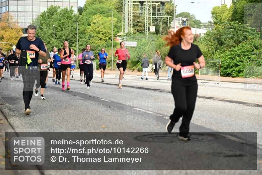 06.09.2026 - CURREX Alsterlauf Dr. Thomas Lammeyer http://msf.ph/oto/10142266 06.09.2026 10:11:44 Laufen 564, 2098, 4019, 5825, 2737, 605 meine-sportfotos.de