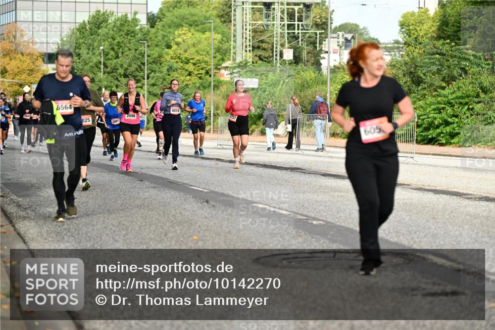 06.09.2026 - CURREX Alsterlauf Dr. Thomas Lammeyer http://msf.ph/oto/10142270 06.09.2026 10:11:44 Laufen 5564, 825, 4019, 2098, 2881, 605 meine-sportfotos.de