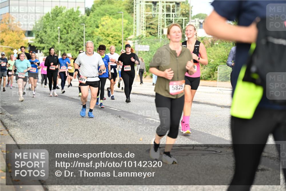06.09.2026 - CURREX Alsterlauf Dr. Thomas Lammeyer http://msf.ph/oto/10142320 06.09.2026 10:11:50 Laufen 5945, 4370, 4539, 4733, 3281, 4043, 5825 meine-sportfotos.de