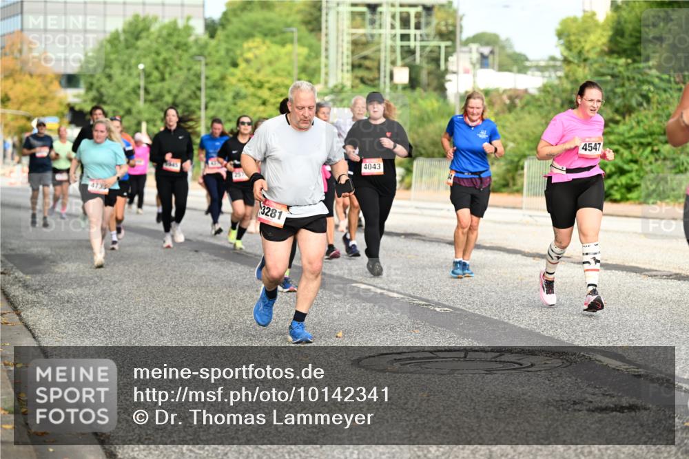 06.09.2026 - CURREX Alsterlauf Dr. Thomas Lammeyer http://msf.ph/oto/10142341 06.09.2026 10:11:52 Laufen 4739, 3281, 4043, 4547 meine-sportfotos.de