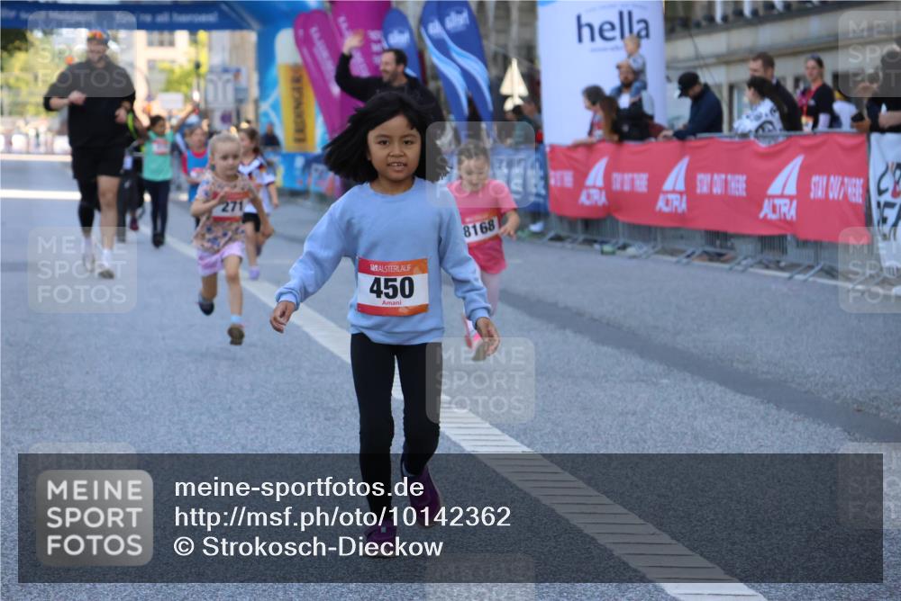 06.09.2026 - CURREX Alsterlauf Strokosch-Dieckow http://msf.ph/oto/10142362 06.09.2026 10:56:14 Ziel 152, 271, 450, 8168 meine-sportfotos.de