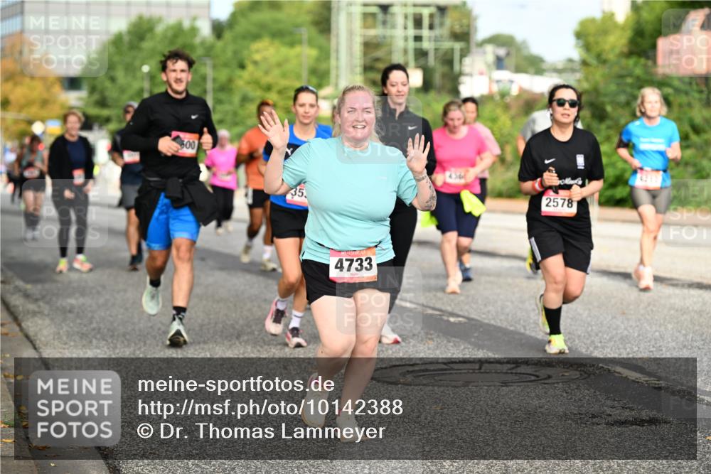 06.09.2026 - CURREX Alsterlauf Dr. Thomas Lammeyer http://msf.ph/oto/10142388 06.09.2026 10:11:56 Laufen 800, 35, 4733, 436, 2578 meine-sportfotos.de