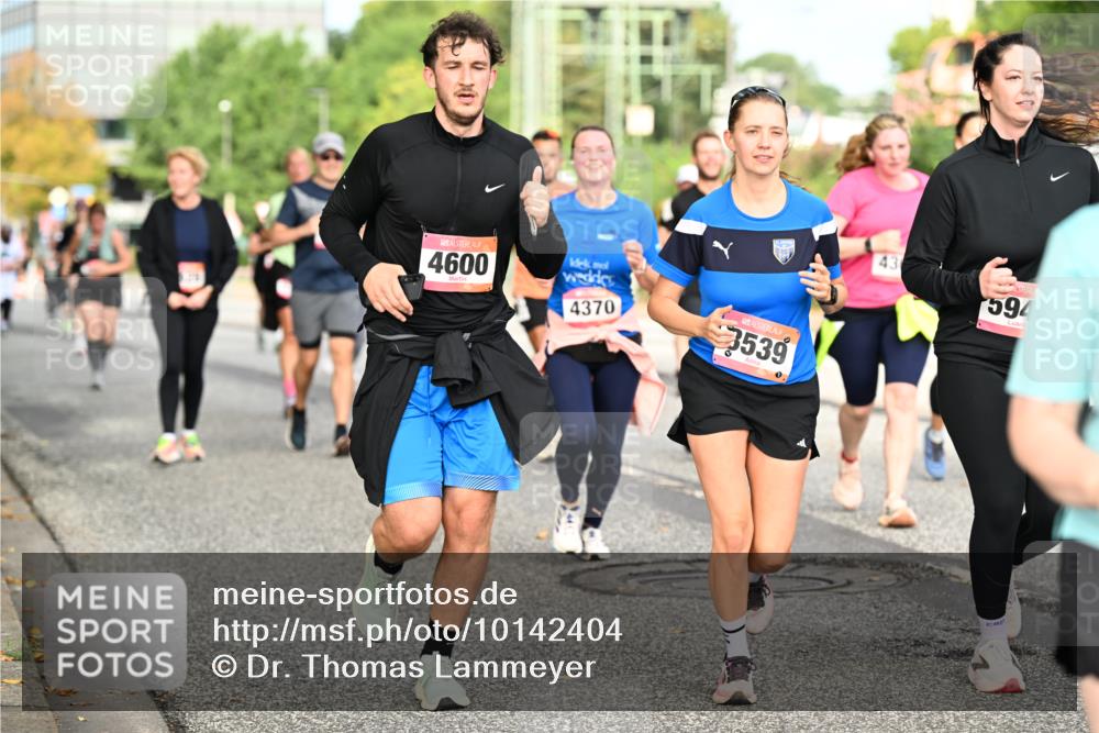 06.09.2026 - CURREX Alsterlauf Dr. Thomas Lammeyer http://msf.ph/oto/10142404 06.09.2026 10:11:58 Laufen 4600, 4370, 3539, 43, 594 meine-sportfotos.de