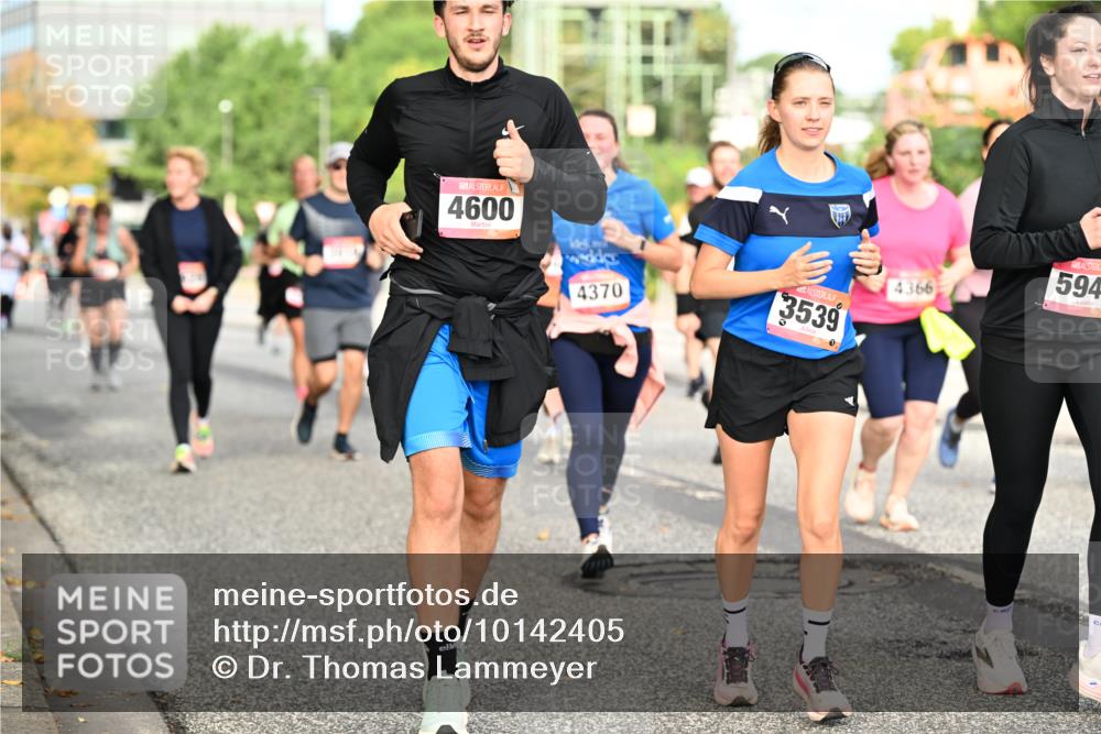 06.09.2026 - CURREX Alsterlauf Dr. Thomas Lammeyer http://msf.ph/oto/10142405 06.09.2026 10:11:58 Laufen 4600, 4370, 3539, 4366, 594 meine-sportfotos.de