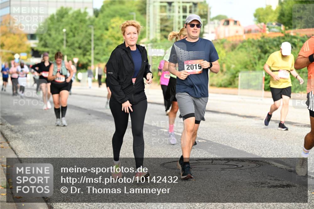06.09.2026 - CURREX Alsterlauf Dr. Thomas Lammeyer http://msf.ph/oto/10142432 06.09.2026 10:12:01 Laufen 2019 meine-sportfotos.de