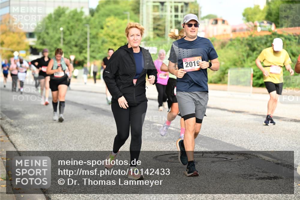06.09.2026 - CURREX Alsterlauf Dr. Thomas Lammeyer http://msf.ph/oto/10142433 06.09.2026 10:12:02 Laufen 296, 2019 meine-sportfotos.de