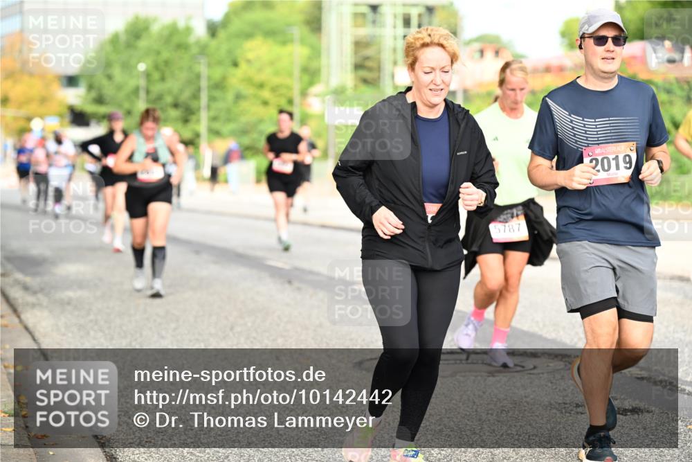 06.09.2026 - CURREX Alsterlauf Dr. Thomas Lammeyer http://msf.ph/oto/10142442 06.09.2026 10:12:02 Laufen 5787, 2019 meine-sportfotos.de