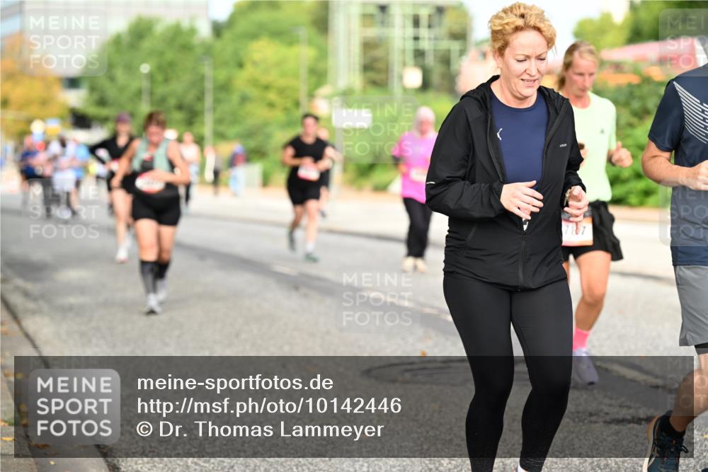 06.09.2026 - CURREX Alsterlauf Dr. Thomas Lammeyer http://msf.ph/oto/10142446 06.09.2026 10:12:03 Laufen  meine-sportfotos.de