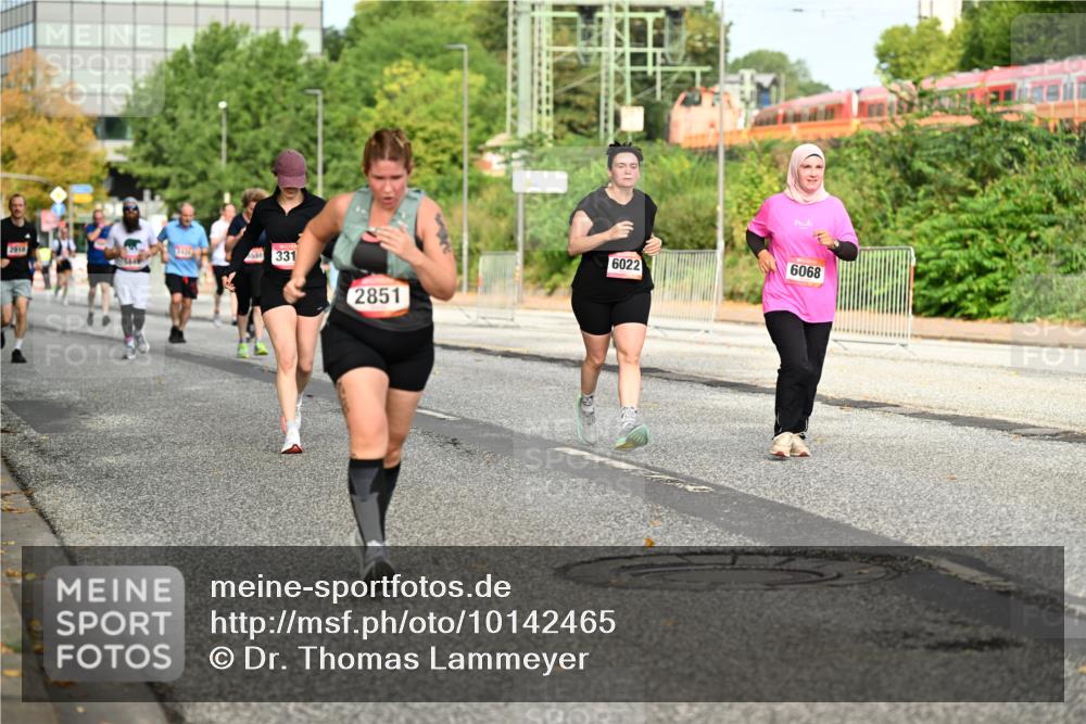 06.09.2026 - CURREX Alsterlauf Dr. Thomas Lammeyer http://msf.ph/oto/10142465 06.09.2026 10:12:05 Laufen 2010, 331, 2851, 6022, 6068 meine-sportfotos.de
