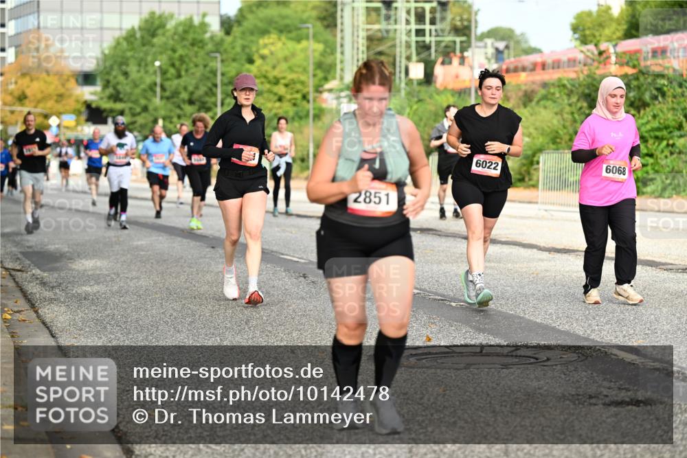 06.09.2026 - CURREX Alsterlauf Dr. Thomas Lammeyer http://msf.ph/oto/10142478 06.09.2026 10:12:06 Laufen 2851, 6022, 6068 meine-sportfotos.de