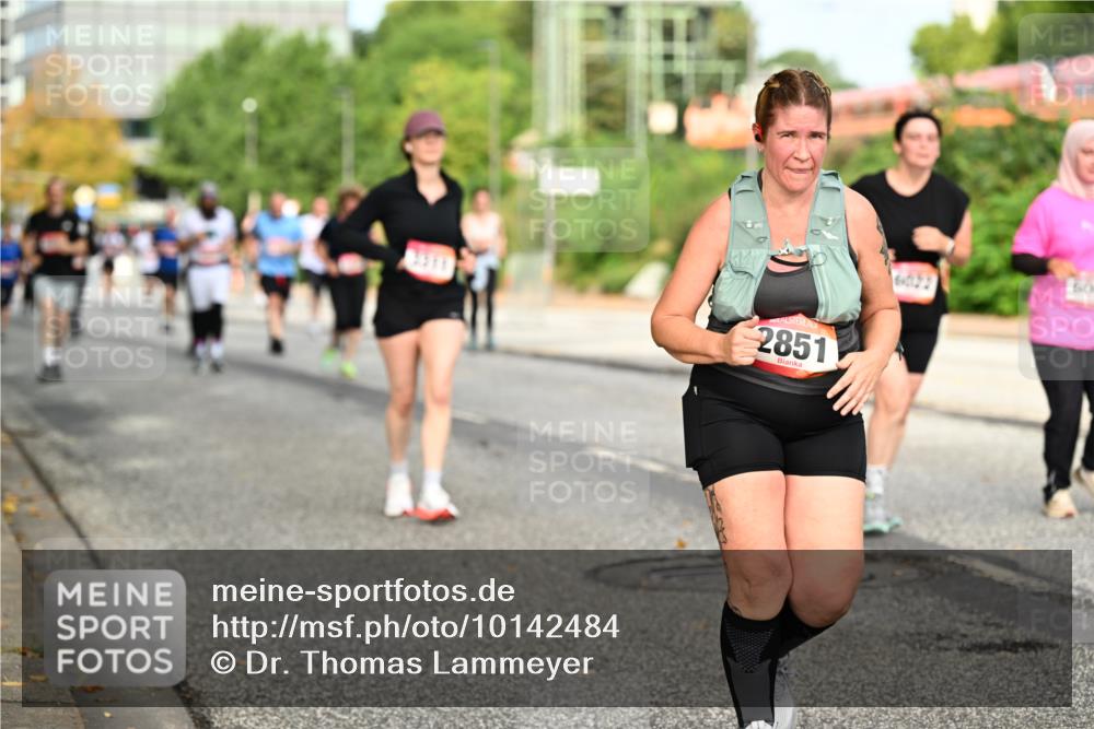 06.09.2026 - CURREX Alsterlauf Dr. Thomas Lammeyer http://msf.ph/oto/10142484 06.09.2026 10:12:07 Laufen 2851, 60 meine-sportfotos.de