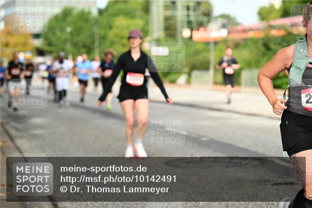 06.09.2026 - CURREX Alsterlauf Dr. Thomas Lammeyer http://msf.ph/oto/10142491 06.09.2026 10:12:07 Laufen 2 meine-sportfotos.de