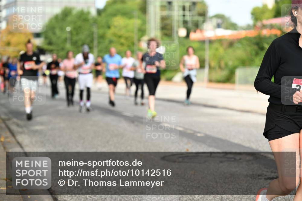 06.09.2026 - CURREX Alsterlauf Dr. Thomas Lammeyer http://msf.ph/oto/10142516 06.09.2026 10:12:10 Laufen  meine-sportfotos.de