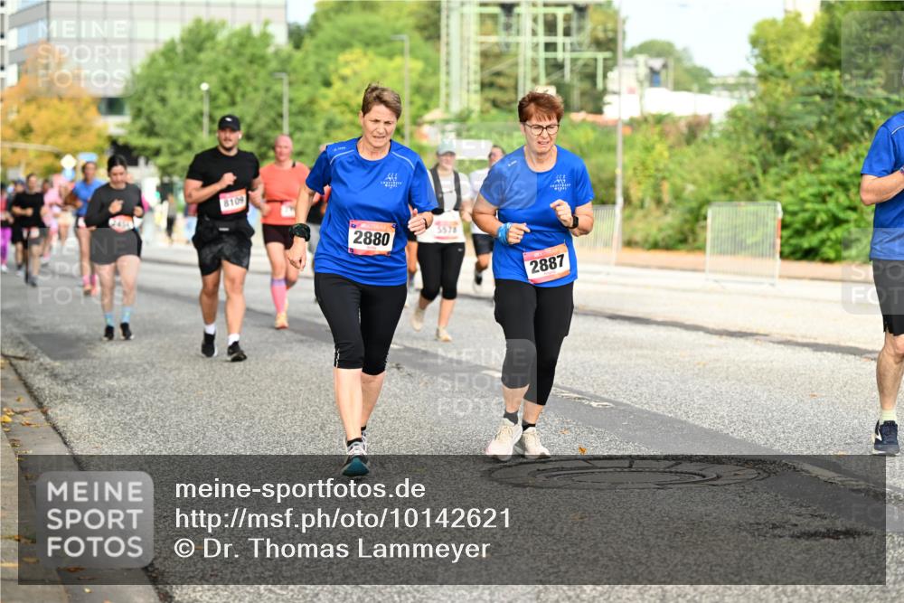 06.09.2026 - CURREX Alsterlauf Dr. Thomas Lammeyer http://msf.ph/oto/10142621 06.09.2026 10:12:21 Laufen 8109, 2880, 5578, 2887 meine-sportfotos.de