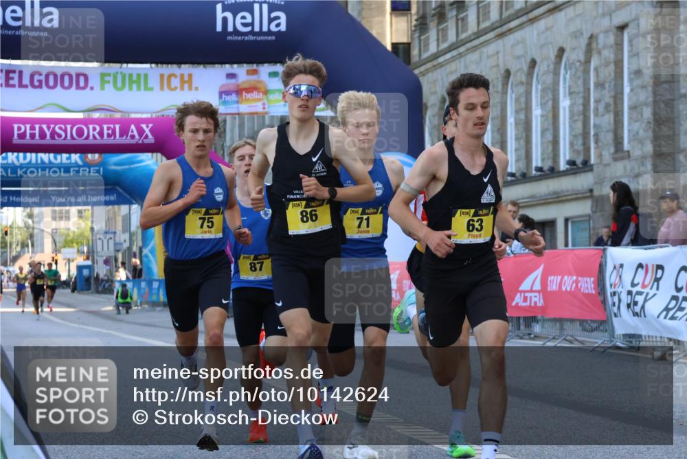 06.09.2026 - CURREX Alsterlauf Strokosch-Dieckow http://msf.ph/oto/10142624 06.09.2026 11:07:07 Ziel 63, 64, 71, 75, 78, 86, 87 meine-sportfotos.de