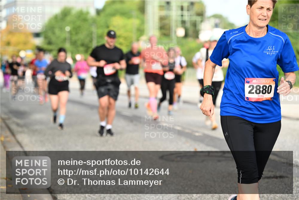 06.09.2026 - CURREX Alsterlauf Dr. Thomas Lammeyer http://msf.ph/oto/10142644 06.09.2026 10:12:23 Laufen 2880 meine-sportfotos.de