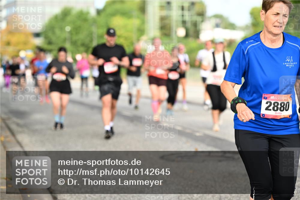 06.09.2026 - CURREX Alsterlauf Dr. Thomas Lammeyer http://msf.ph/oto/10142645 06.09.2026 10:12:23 Laufen 2880 meine-sportfotos.de
