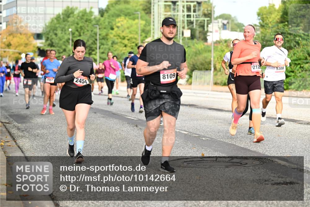 06.09.2026 - CURREX Alsterlauf Dr. Thomas Lammeyer http://msf.ph/oto/10142664 06.09.2026 10:12:25 Laufen 8109, 4557, 2454, 212, 5308 meine-sportfotos.de