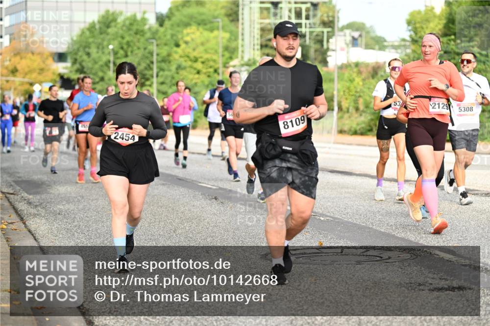 06.09.2026 - CURREX Alsterlauf Dr. Thomas Lammeyer http://msf.ph/oto/10142668 06.09.2026 10:12:25 Laufen 455, 2454, 8109, 53, 2129, 5308 meine-sportfotos.de